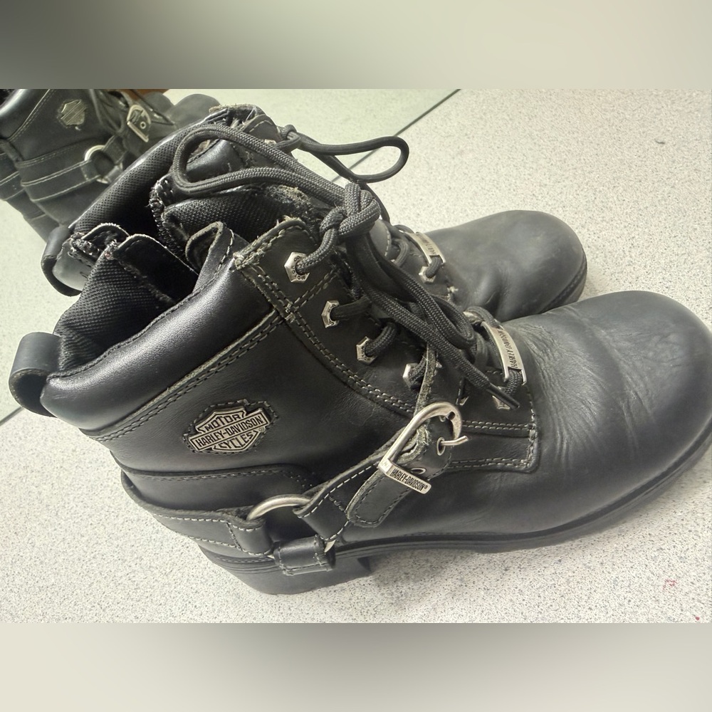 Women’s Harley-Davidson Black Leather Lace-Up Motorcycle Boots, size 7
